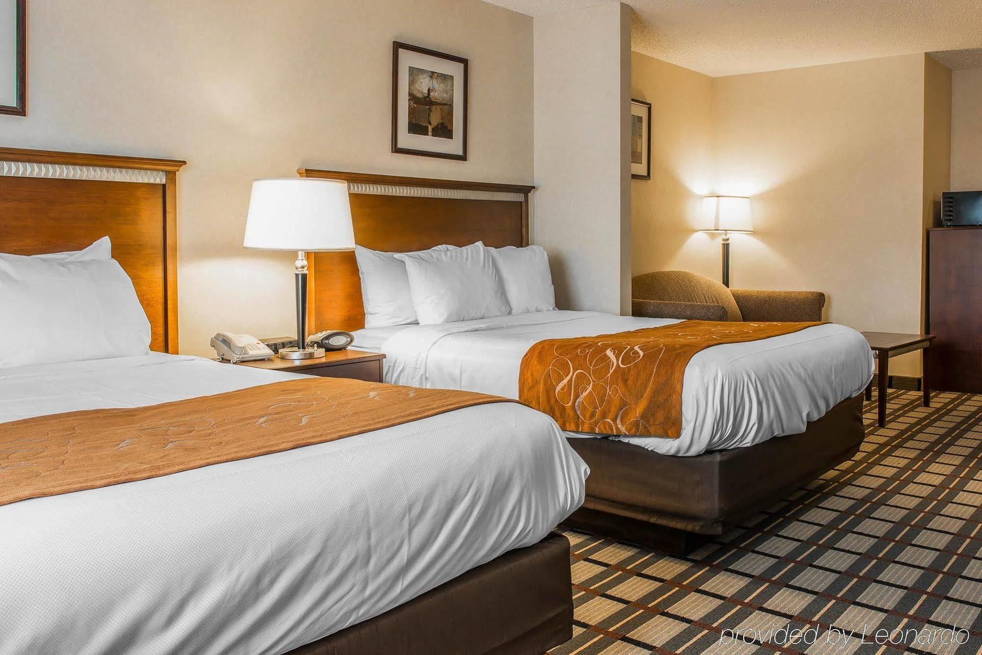 Comfort Suites South Haven Near I-96 Экстерьер фото