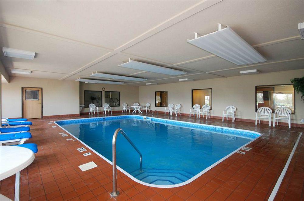 Comfort Suites South Haven Near I-96 Удобства фото